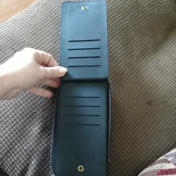 COPY - Phone wallet - Picture 4 of 5